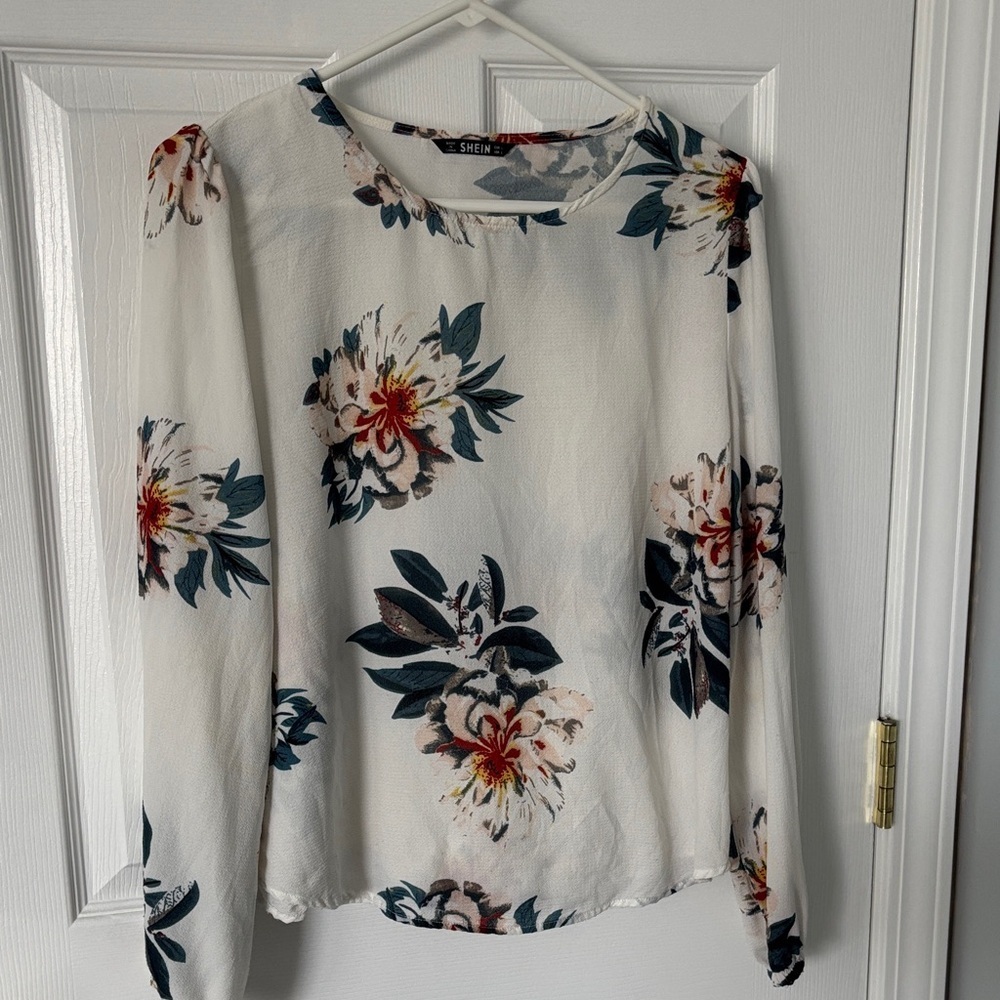 Floral print blouse